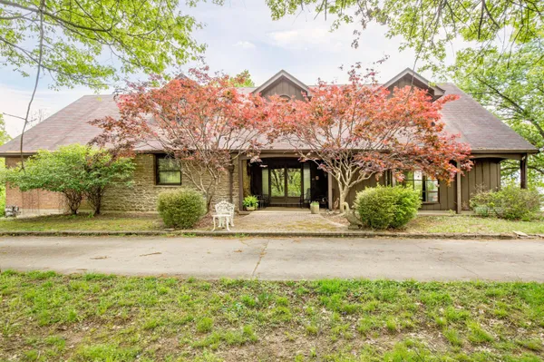 $2,500,000 | 150 Shamrock Lane, Fort Thomas, KY 41075