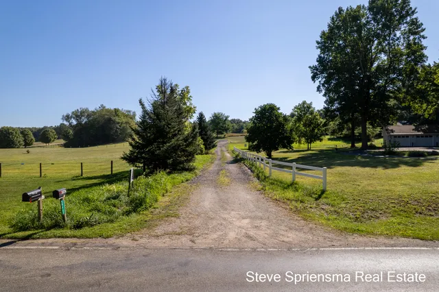 $349,900 | 59477 County Line Road, Three Rivers, MI 49093