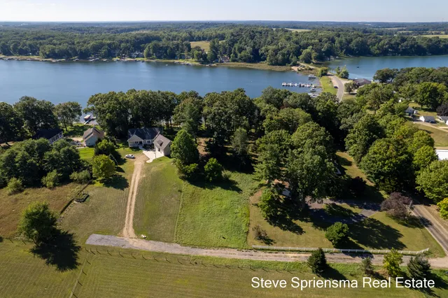 $349,900 | 59477 County Line Road, Three Rivers, MI 49093