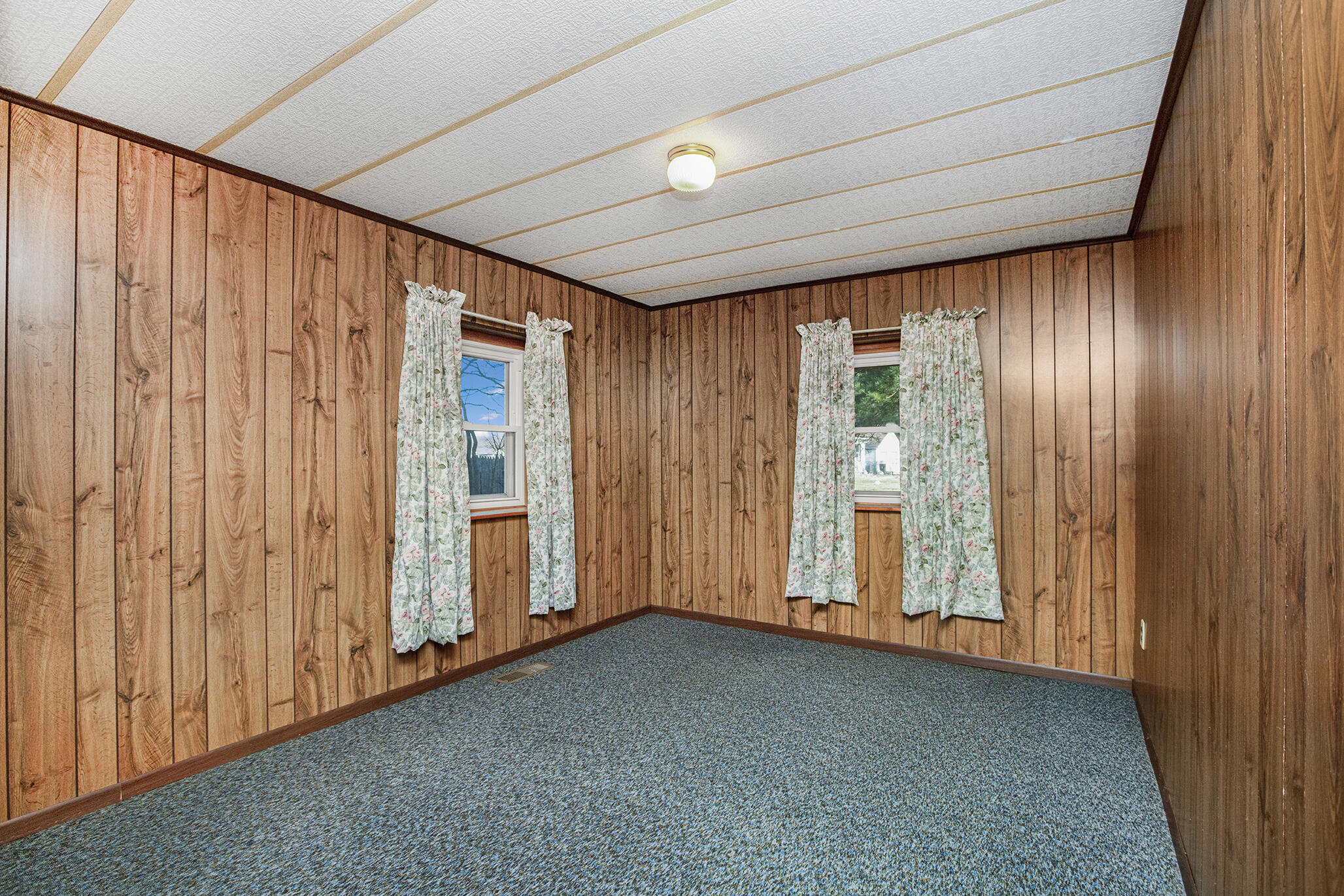 18424 State Line Road Edwardsburg, MI 49112 - Photo 20 of 28 0D6A8429