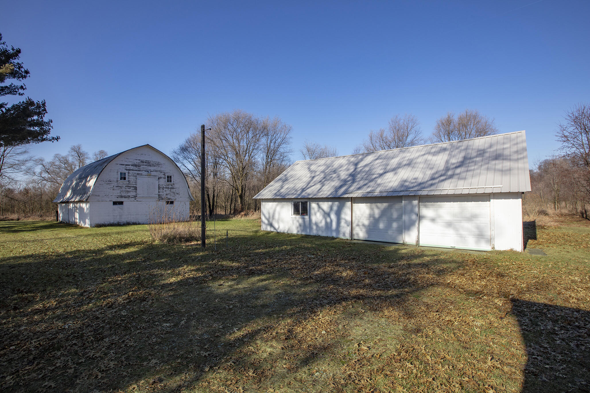 18424 State Line Road Edwardsburg, MI 49112 - Photo 3 of 28 0D6A8396