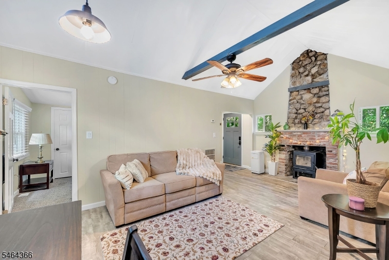 107 Overlook Road Vernon, NJ 07461 - Photo 7 of 31 Gallery Image 7