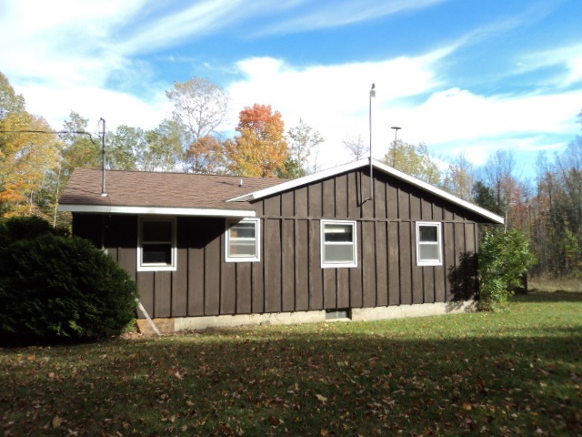 7379 West Dyer Road Twining, MI 48766 - Photo 3 of 15 1840649-2.JPG