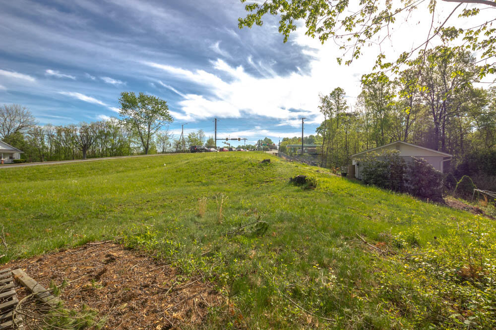 1901 Indian Ridge Road Johnson City, TN 37604 - Photo 13 of 16 IMG_6796