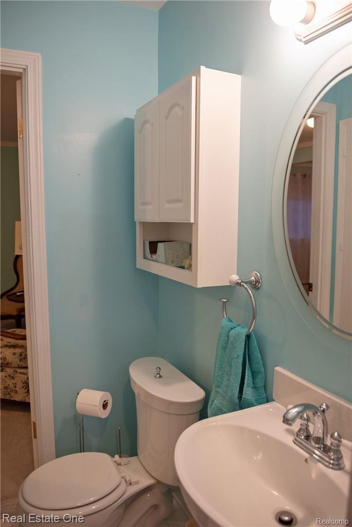 1853 Massoit Road Royal Oak, MI 48073 - Photo 15 of 38 Massoit-22.jpg