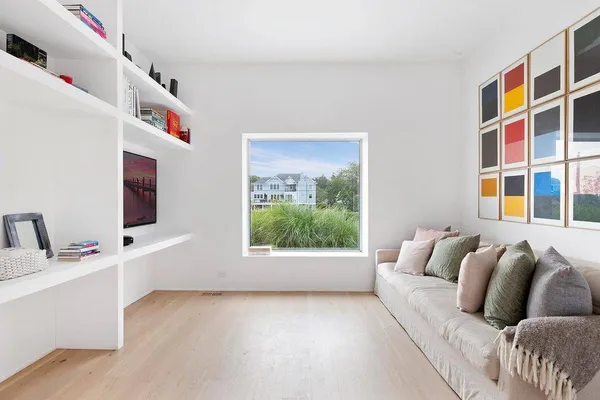 $70,000 | 7 Koral Drive, Southampton, NY 11968