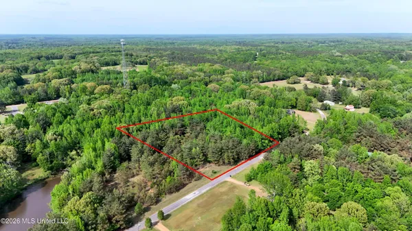 $24,500 | 300 Beechwood Drive, Como, MS 38619