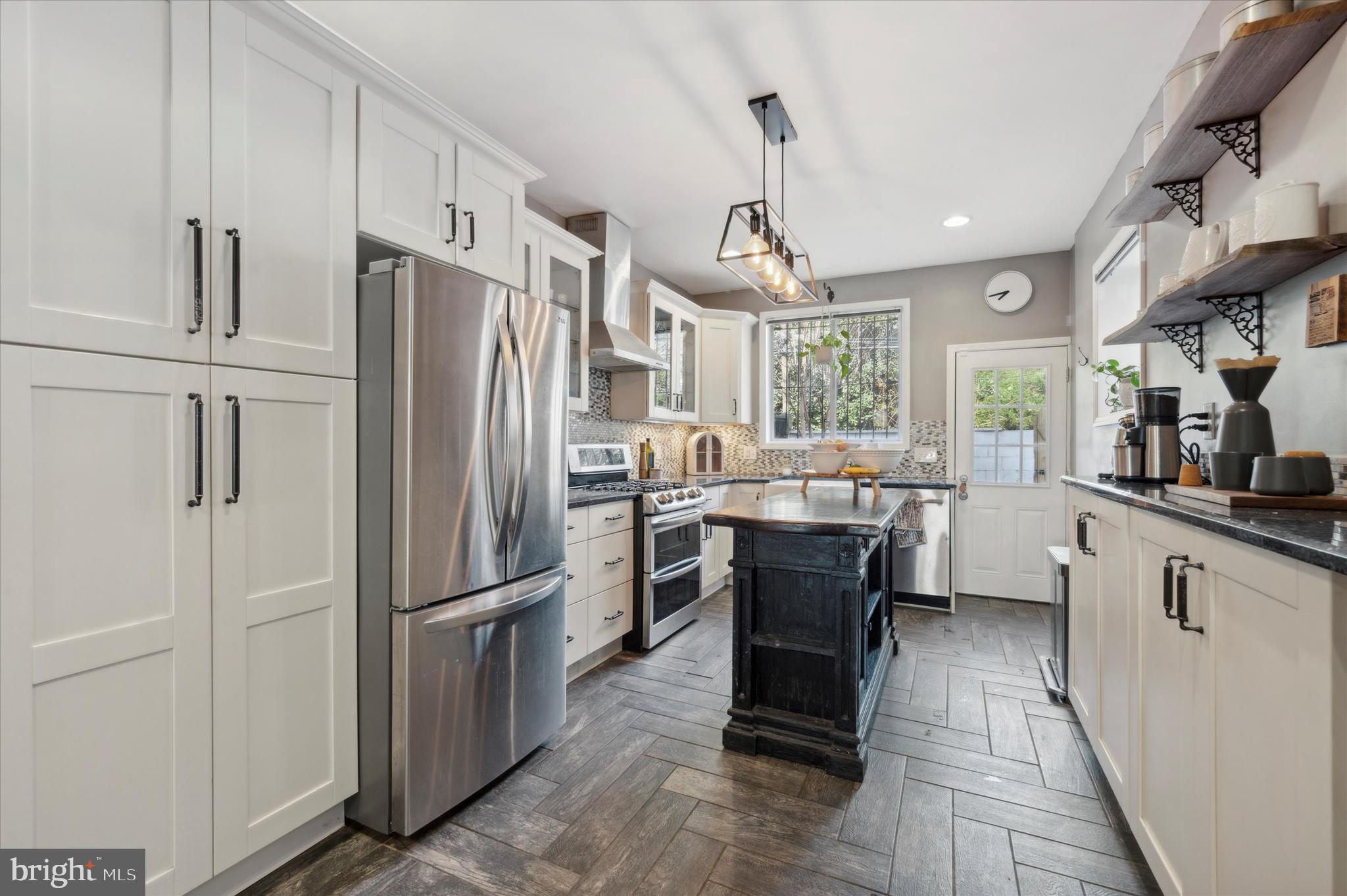 1415 Tasker Street Philadelphia, PA 19145 - Photo 11 of 27 Stainless Steel Appliances