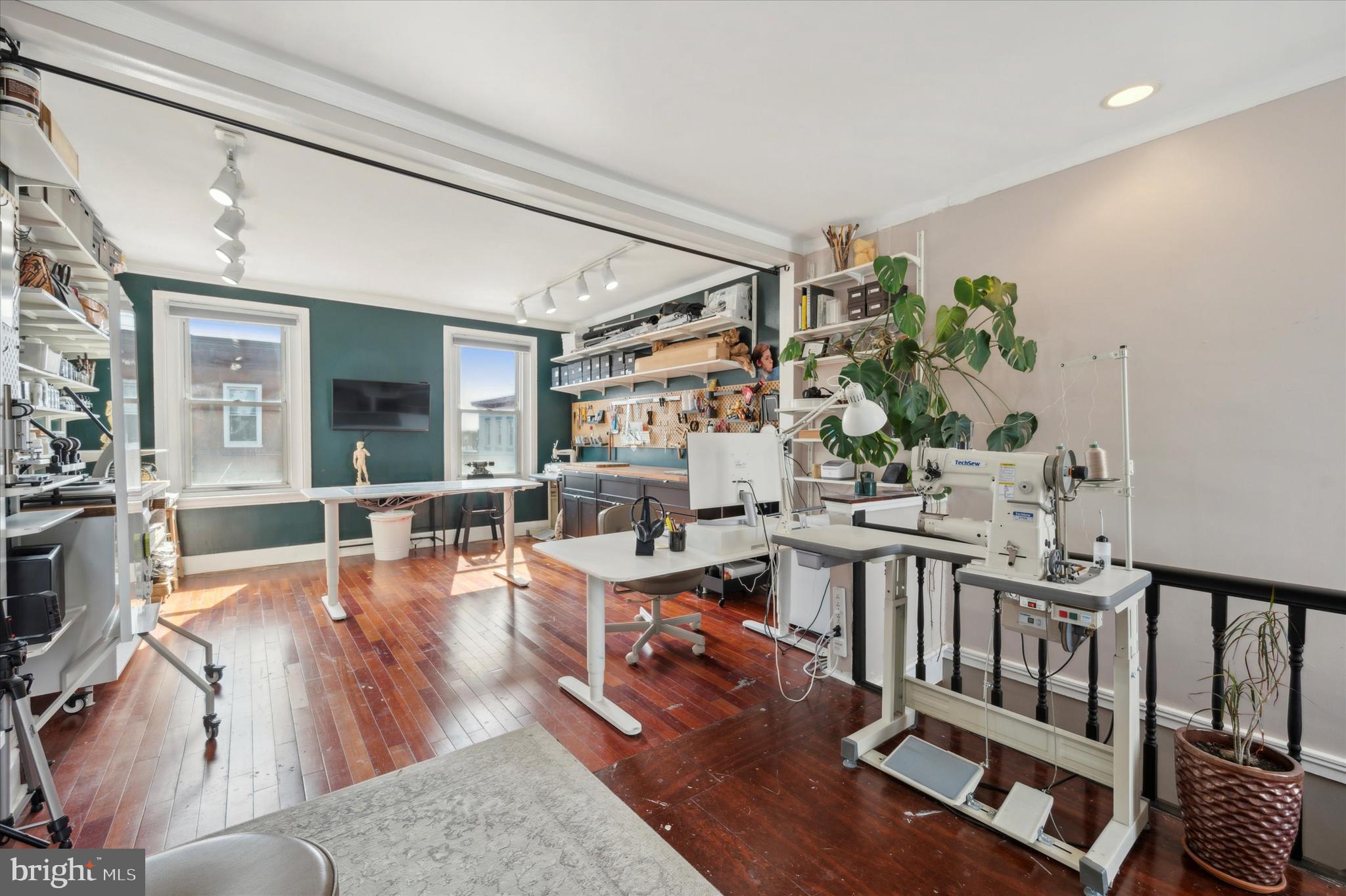 1415 Tasker Street Philadelphia, PA 19145 - Photo 22 of 27 Bring your creativity to this Third Floor Space!