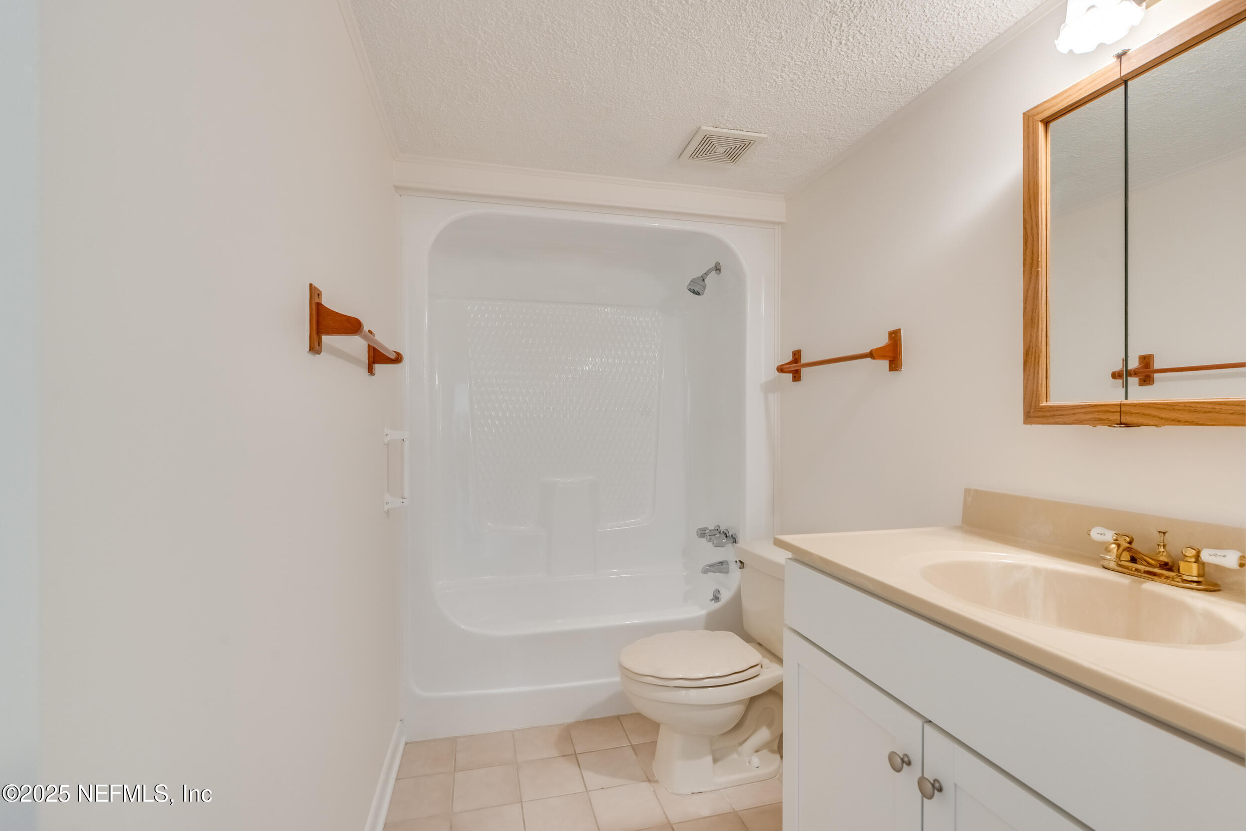 7136 Cypress Cove Road Jacksonville, FL 32244 - Photo 14 of 19 Guest bathroom
