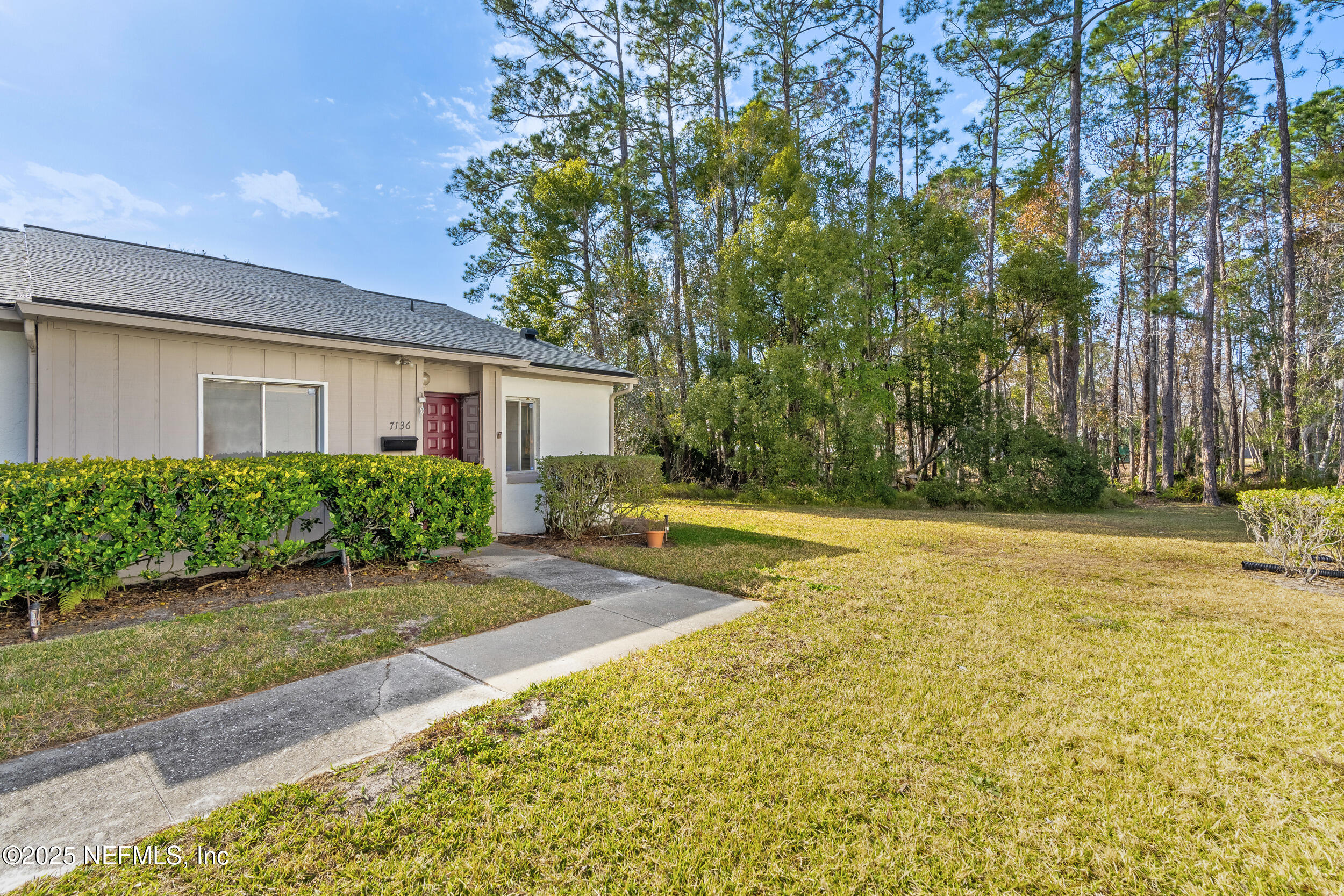 7136 Cypress Cove Road Jacksonville, FL 32244 - Photo 15 of 19 Quiet End Unit