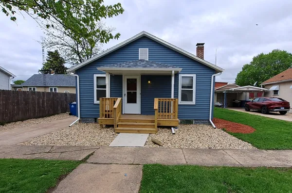 $1,150 | 310 North La Salle Avenue, Ladd, IL 61329
