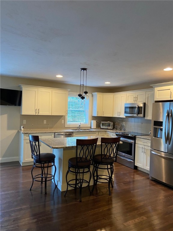 41 Hickory Road Cumberland, RI 02864 - Photo 6 of 28