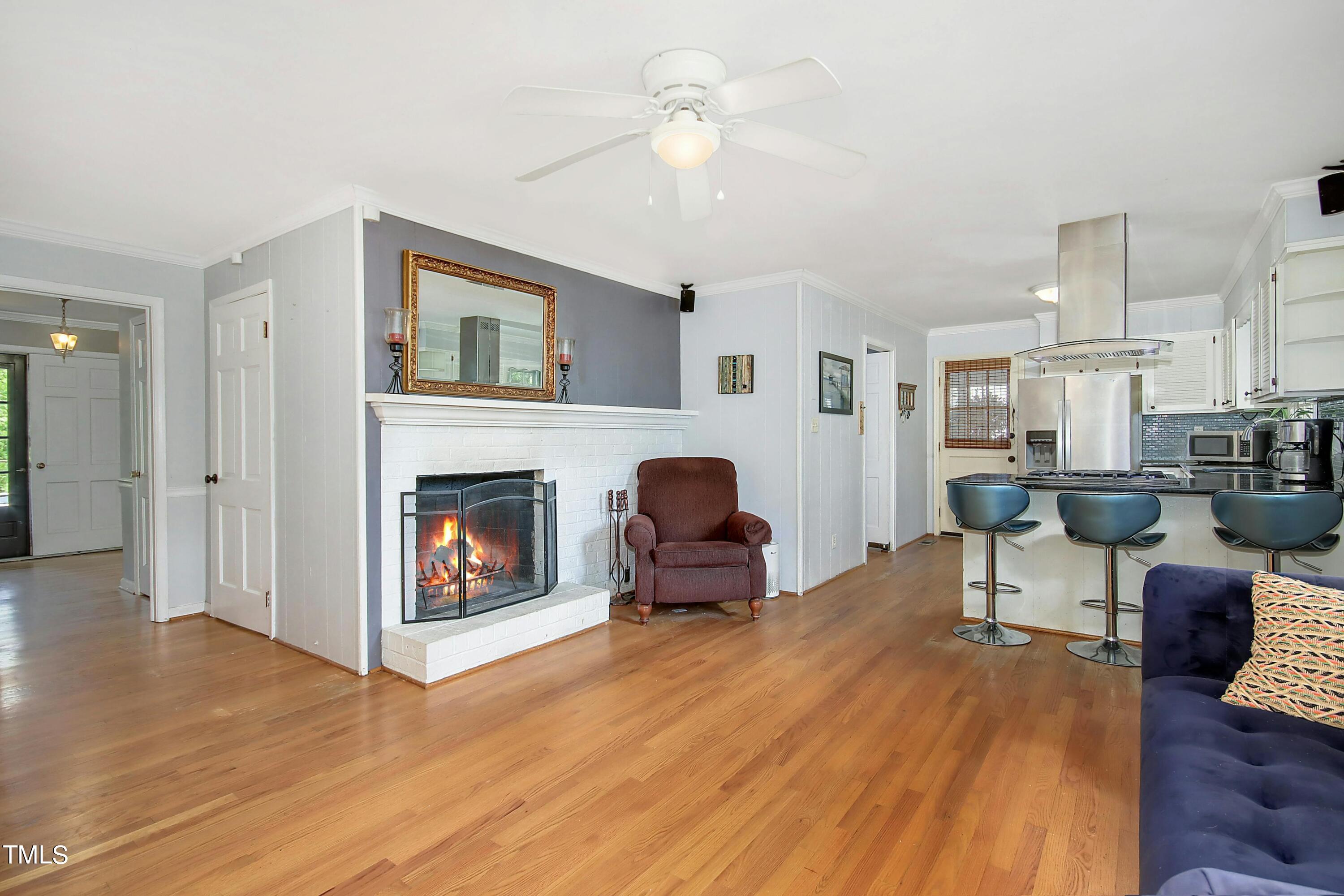 419 Emerson Drive Raleigh, NC 27609 - Photo 11 of 28 015-461742-IMG_1703_HDR
