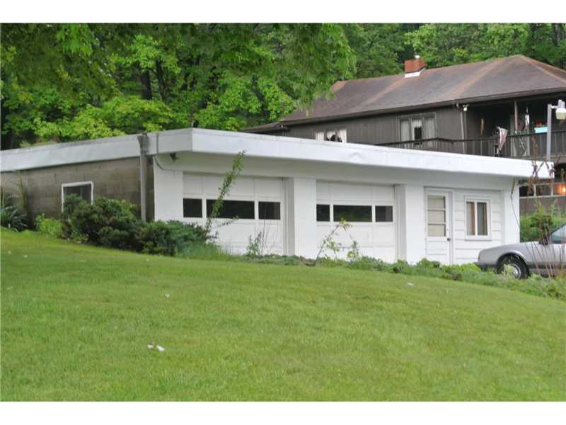 810 Evergreen Road Leechburg, PA 15656 - Photo 4 of 12 Exterior Front. Detached garage.