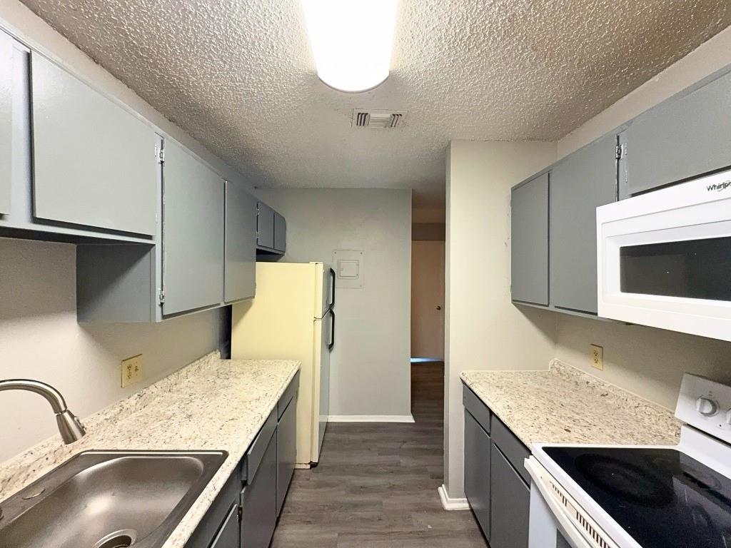 219 Fry Street, Unit 6 Denton, TX 76201 - Photo 10 of 21