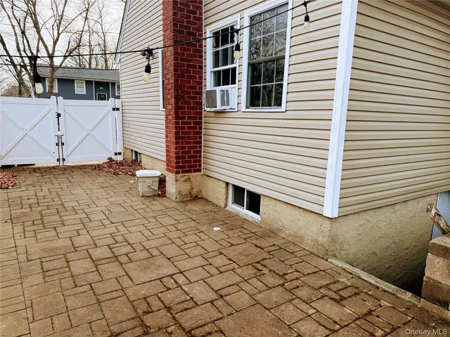 a view of a house with swimming pool