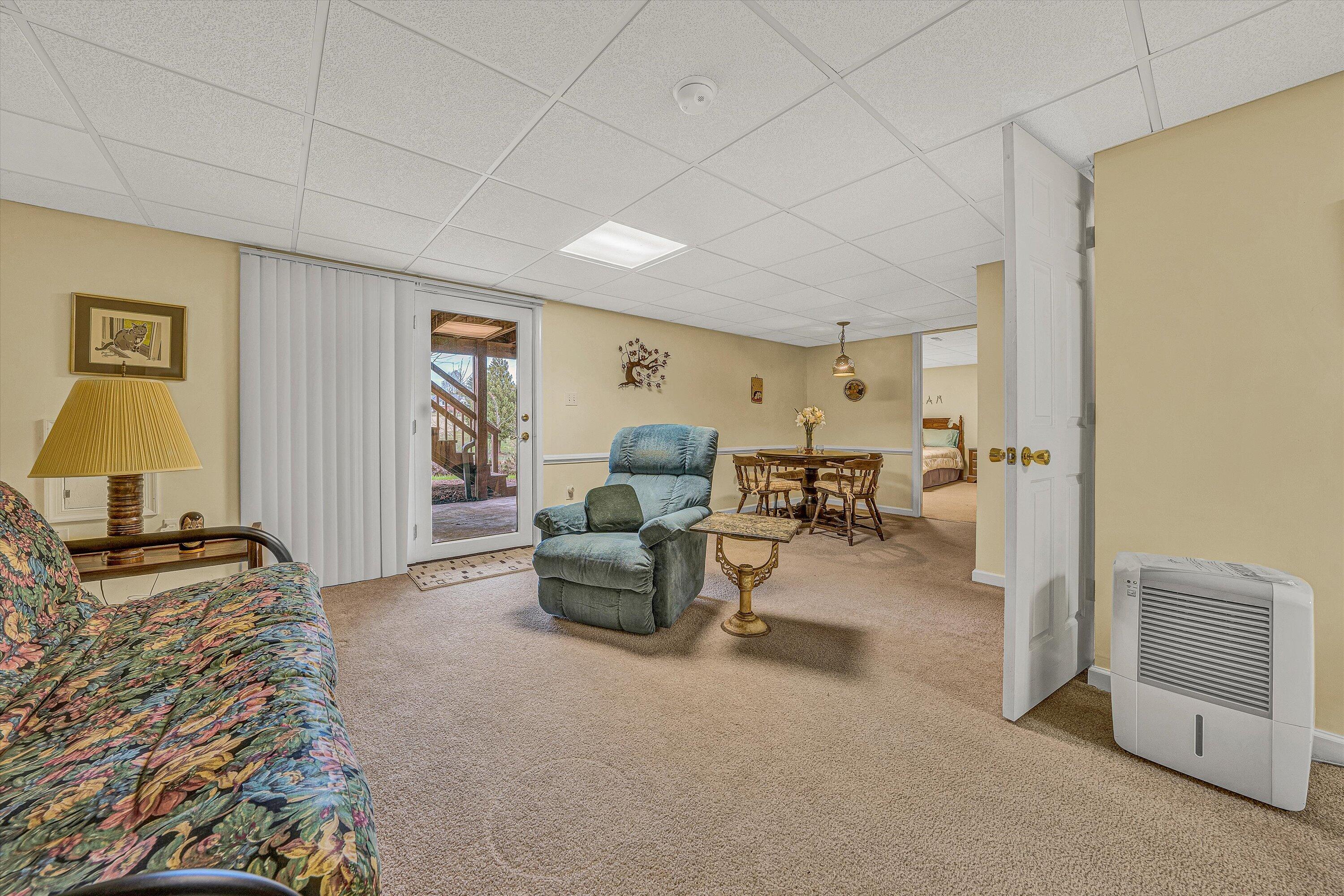 56 Scarlet Street Hardy, VA 24101 - Photo 22 of 42 a living room with furniture