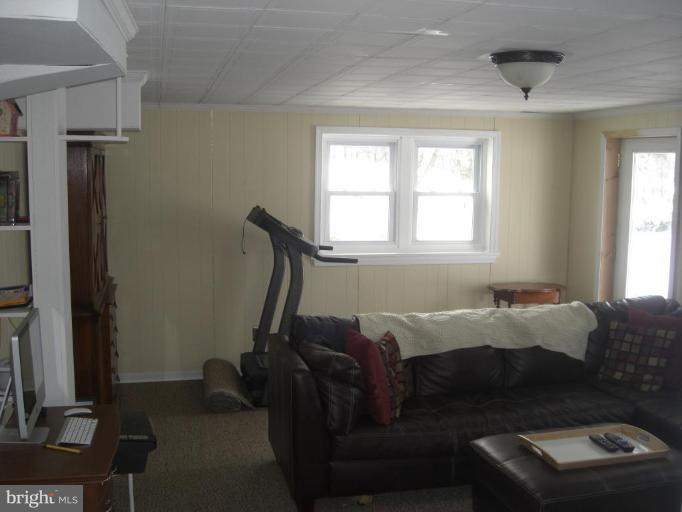 7813 Griffinsburg Road Boston, VA 22713 - Photo 4 of 13 Family Room