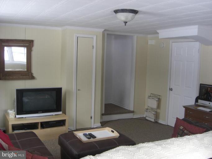 7813 Griffinsburg Road Boston, VA 22713 - Photo 5 of 13 Family Room #2