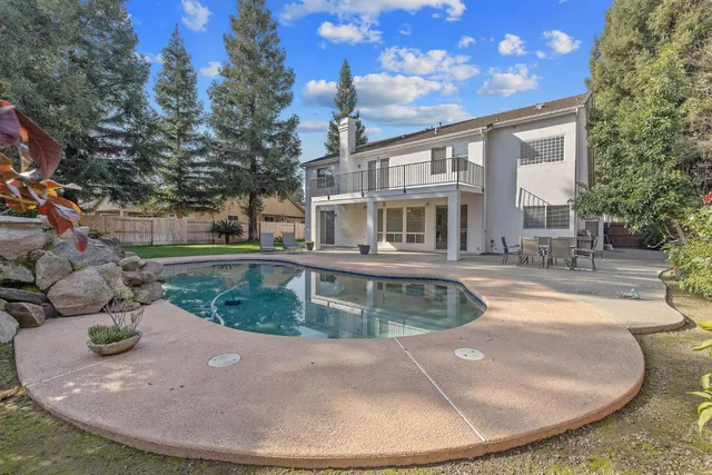 $749,000 | 5519 West Perez Avenue, Visalia, CA 93291