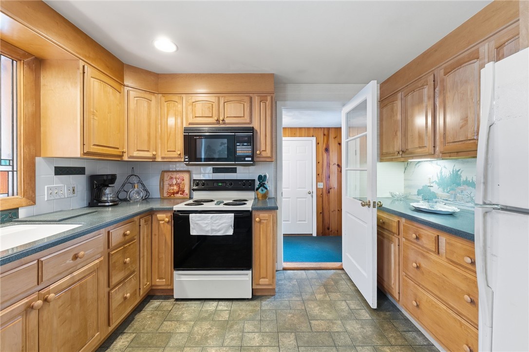 20 Reservoir Avenue Warren, RI 02885 - Photo 6 of 25