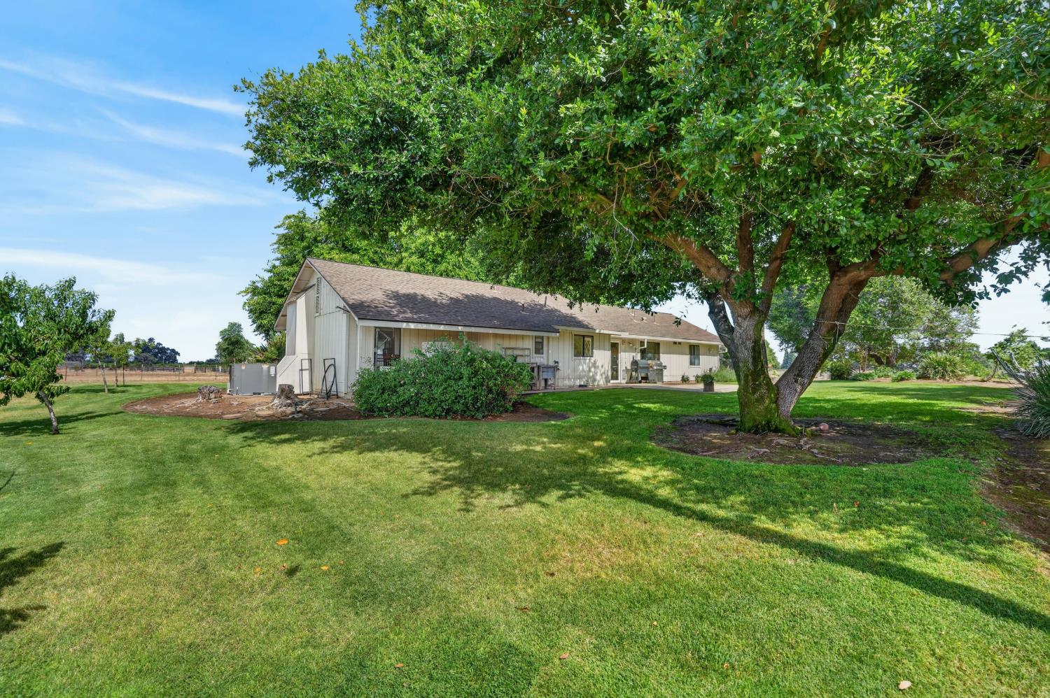 17500 Collier Road East Acampo, CA 95220 - Photo 8 of 65