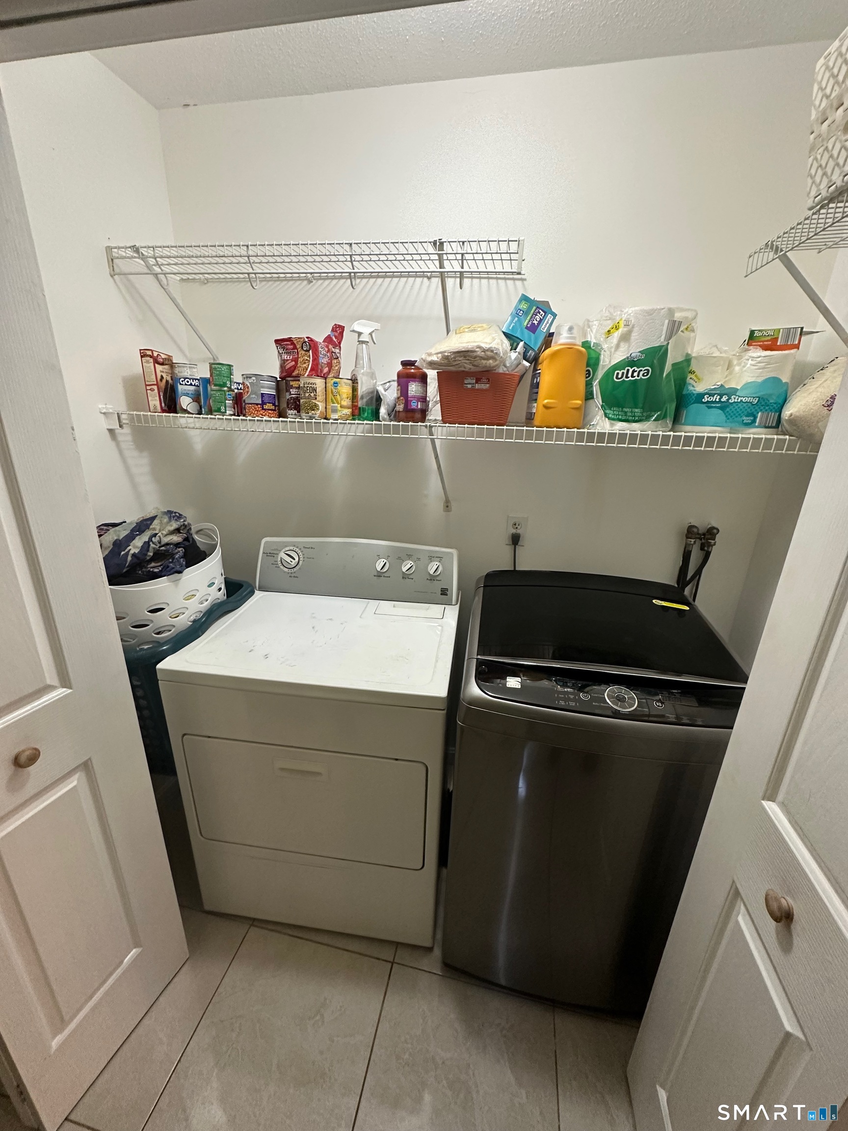 120 Tyler Way Bristol, CT 06010 - Photo 11 of 40 a utility room with dryer and washer