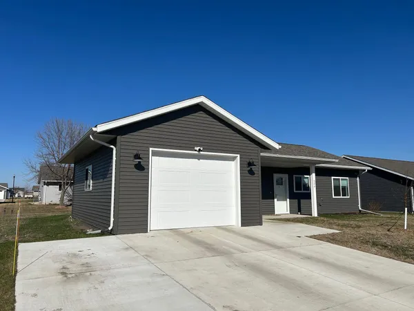 $265,000 | 306 Oslo Avenue, Marshall, MN 56258