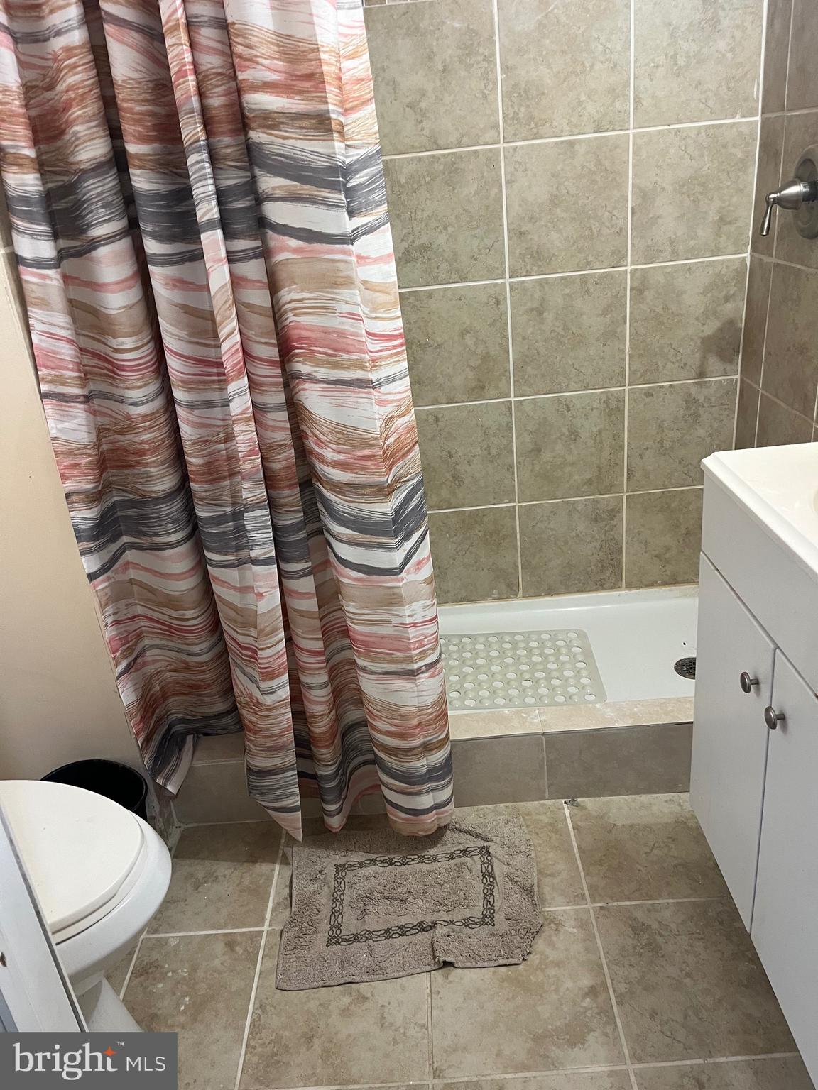227 Golf Road Darby, PA 19023 - Photo 9 of 26