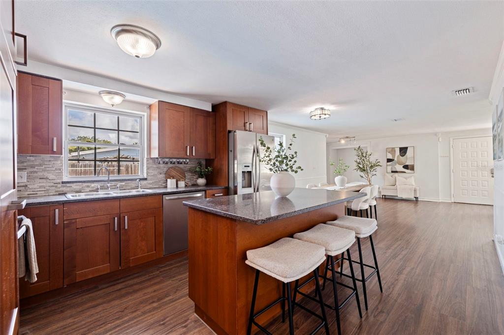8536 Quail Road Seminole, FL 33777 - Photo 8 of 34 Gallery Image 8