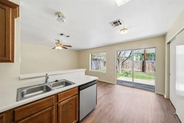 $1,900 | 1910 Steeds Crossing, Pflugerville, TX 78660