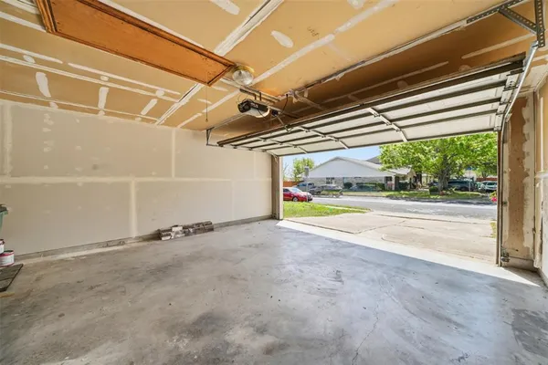 $1,900 | 1910 Steeds Crossing, Pflugerville, TX 78660
