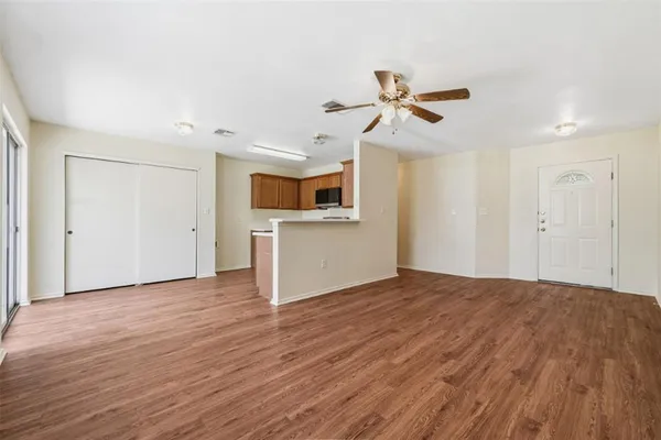 $1,900 | 1910 Steeds Crossing, Pflugerville, TX 78660