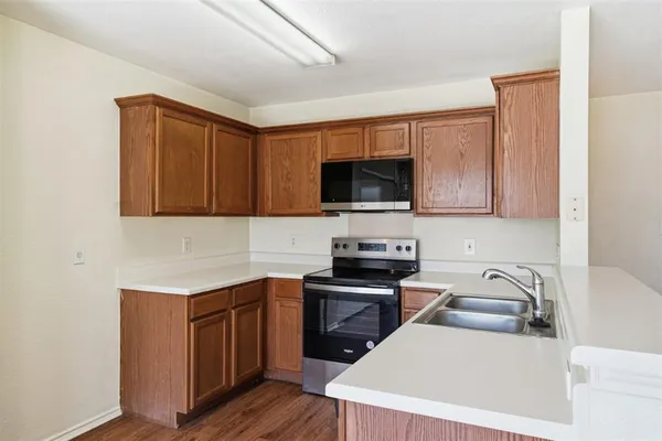 $1,900 | 1910 Steeds Crossing, Pflugerville, TX 78660