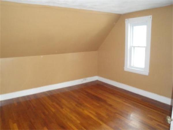23 Caldwell Road Waltham, MA 02453 - Photo 4 of 15 Gallery Image 4