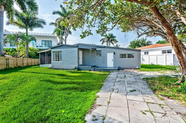 $4,350 | 326 191st Street, Sunny Isles Beach, FL 33160