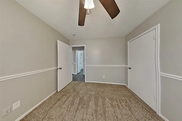 $1,975 | 12623 Duchess Lane, Houston, TX 77070