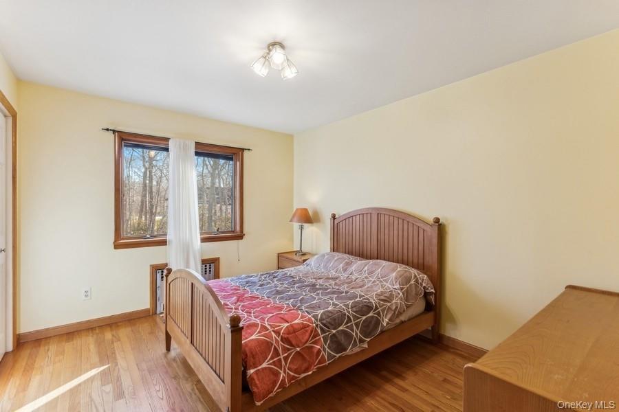 2905 Private Road East Marion, NY 11939 - Photo 19 of 33 Bedroom 2 - Photo 1