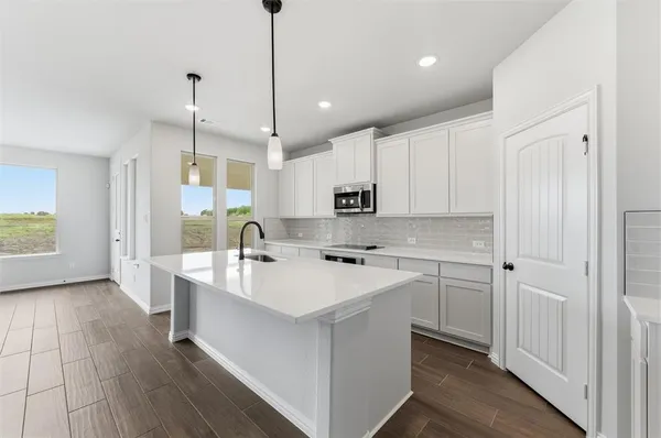 $499,900 | 8911 County Road 623, Blue Ridge, TX 75424