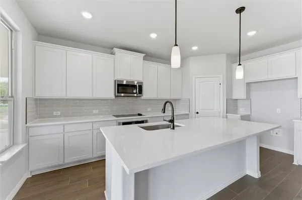 $499,900 | 8911 County Road 623, Blue Ridge, TX 75424