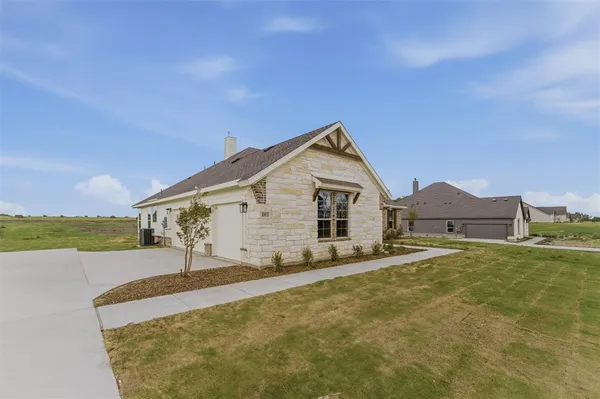 $499,900 | 8911 County Road 623, Blue Ridge, TX 75424
