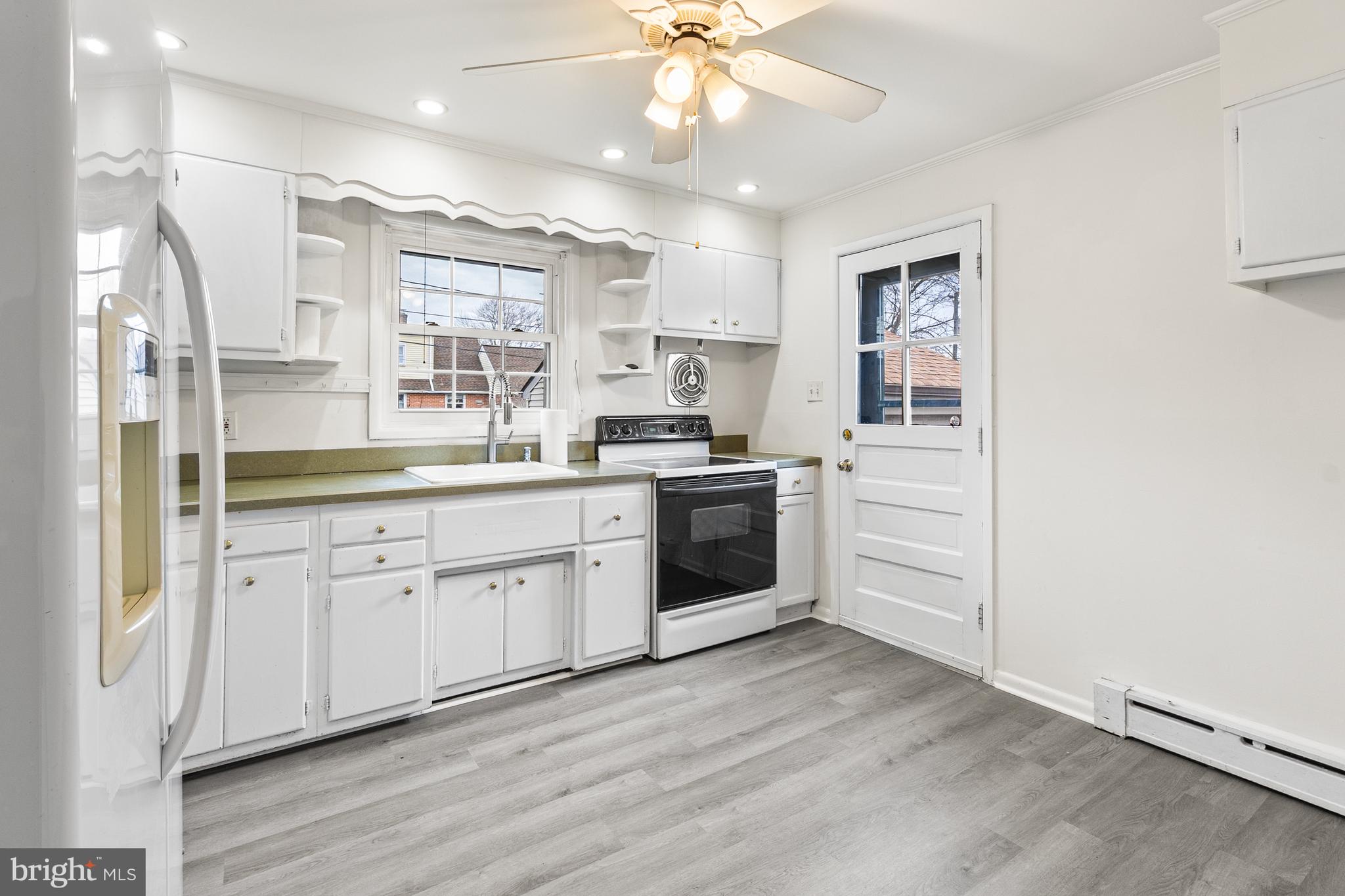 107 Devonshire Road Wilmington, DE 19803 - Photo 11 of 30 Freshly Painted