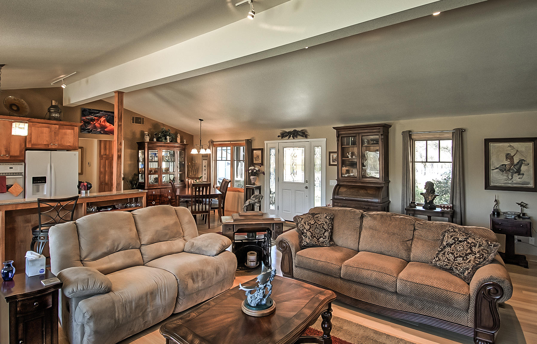20773 Old Alturas Road Redding, CA 96003 - Photo 13 of 83 Great room