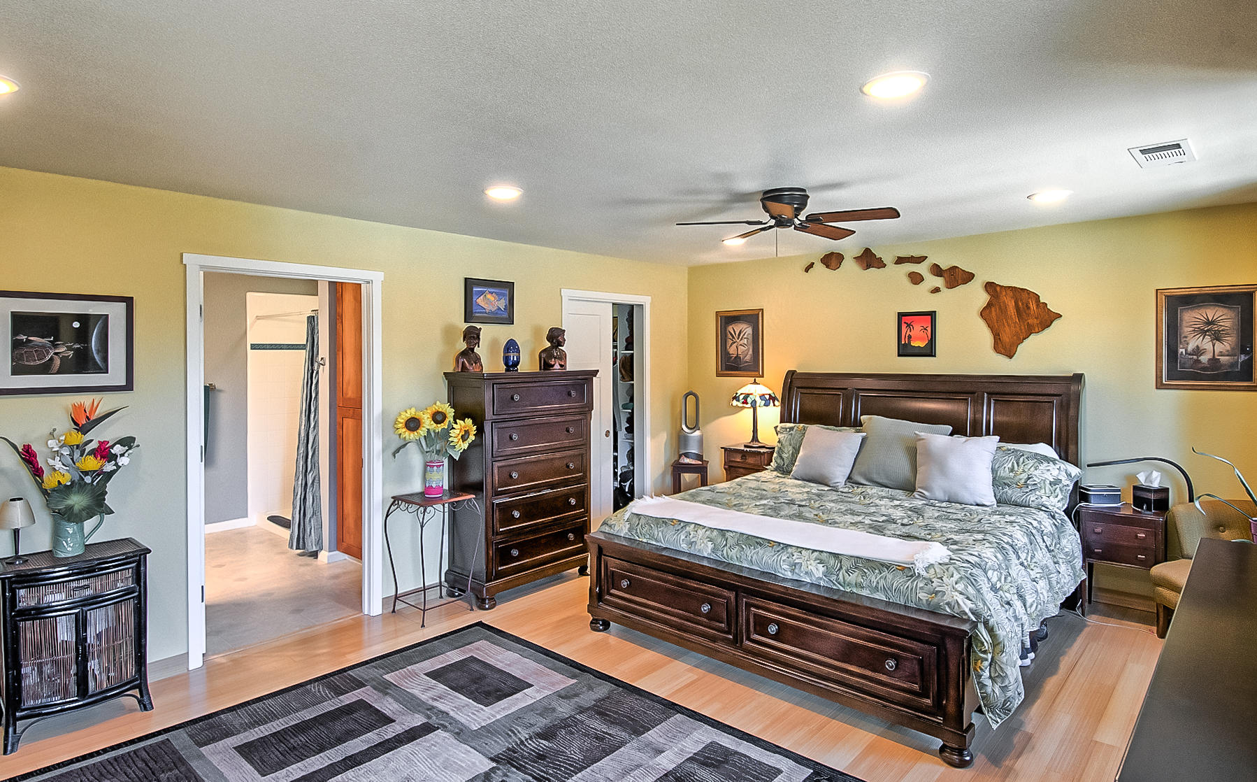 20773 Old Alturas Road Redding, CA 96003 - Photo 34 of 83 Master bedroom