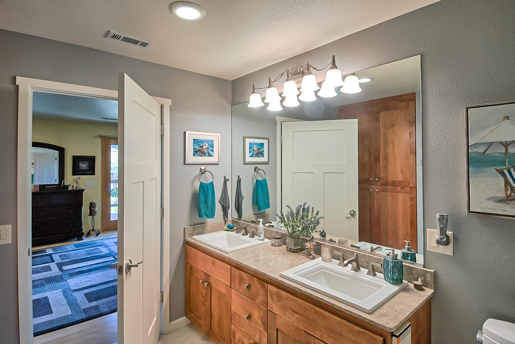 20773 Old Alturas Road Redding, CA 96003 - Photo 39 of 83 Master bath