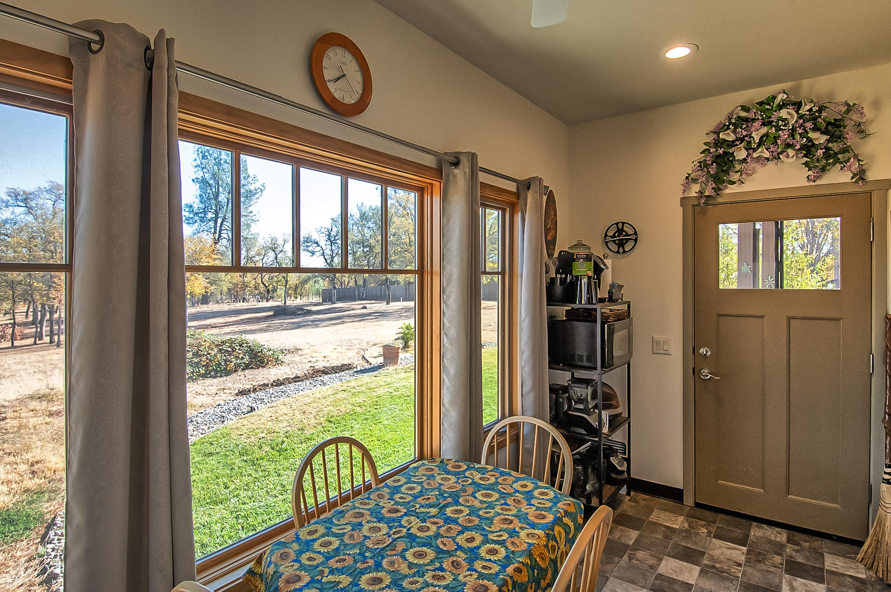 20773 Old Alturas Road Redding, CA 96003 - Photo 53 of 83 Kichenette