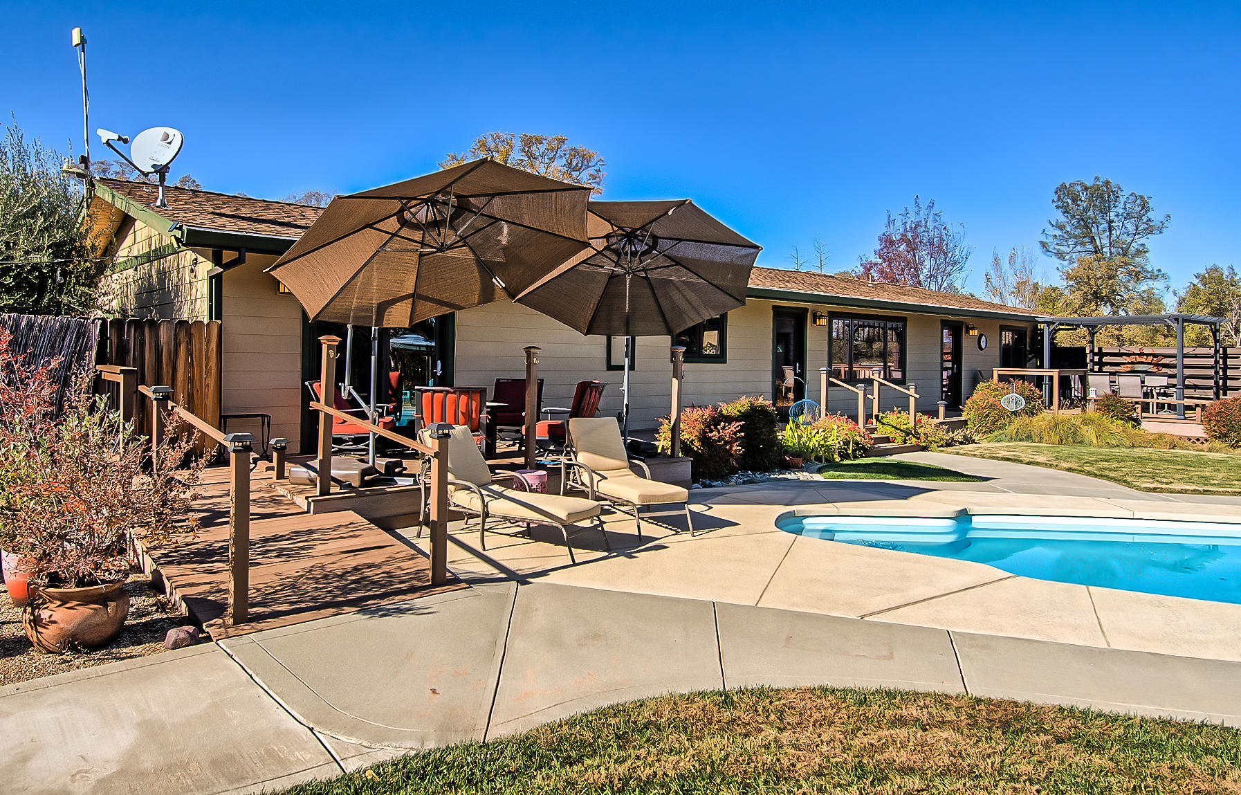 20773 Old Alturas Road Redding, CA 96003 - Photo 60 of 83 Relax by the pool