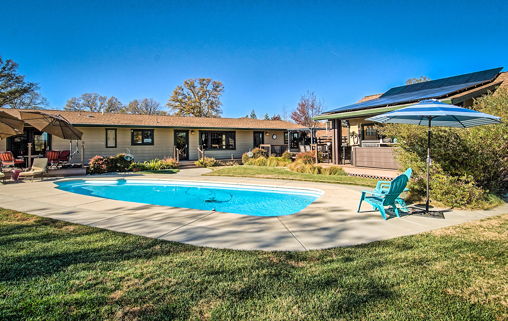 20773 Old Alturas Road Redding, CA 96003 - Photo 64 of 83 Inground pool