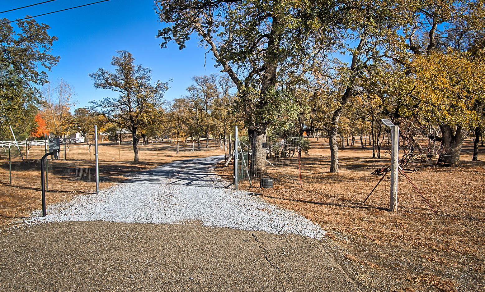 20773 Old Alturas Road Redding, CA 96003 - Photo 71 of 83 Gated drive
